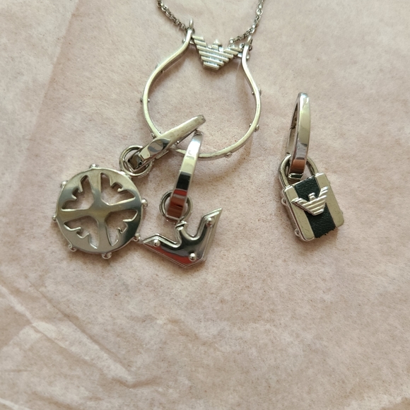 Necklace - Picture 5 of 7